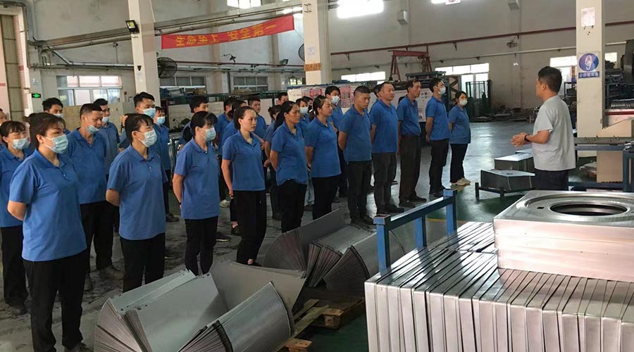 五一放假在即！金環電器沖壓車間開展早會強調工作效率