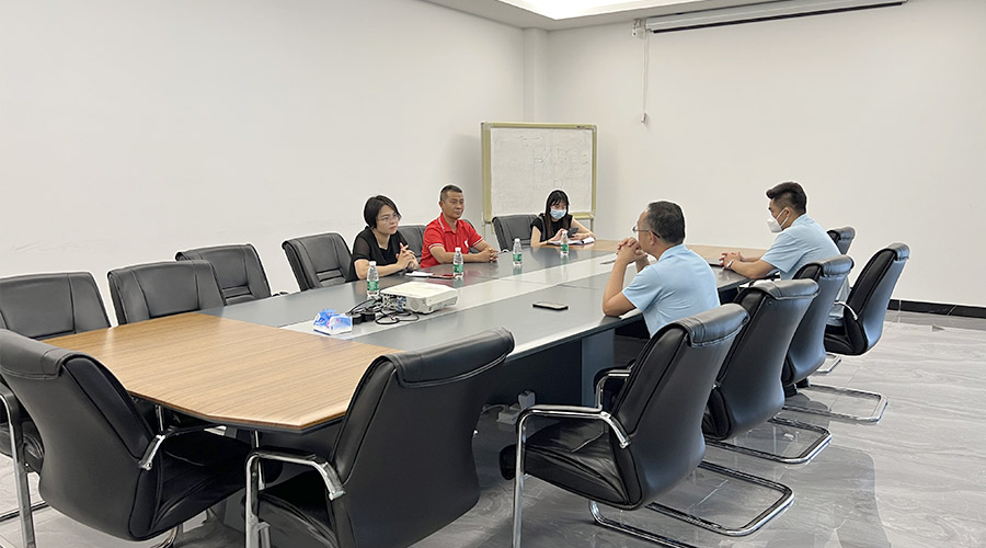 排憂難 提信心！鶴城鎮(zhèn)書(shū)記蒞臨金環(huán)電器開(kāi)展暖企活動(dòng)