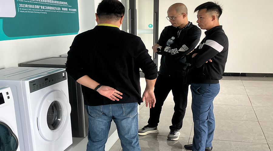 越南客戶到訪金環(huán)電器，現(xiàn)場拍板定合作